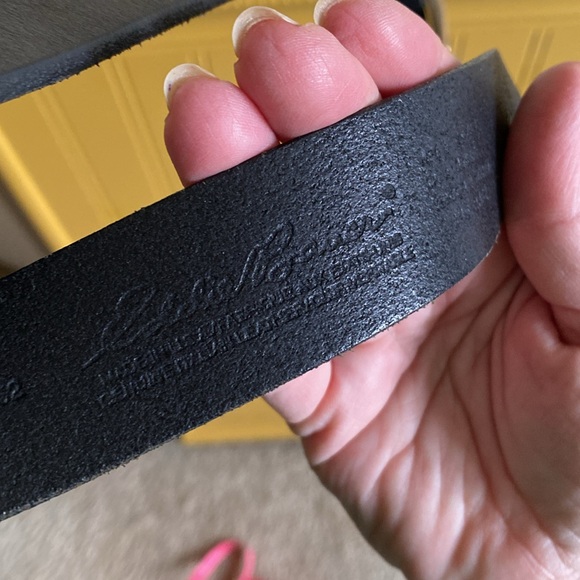 Eddie Bauer leather Belt. 30”-36” - Picture 3 of 3